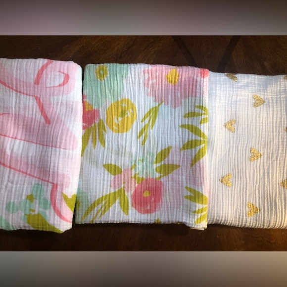 Cloud Island muslin swaddle baby blankets - Picture 2 of 5